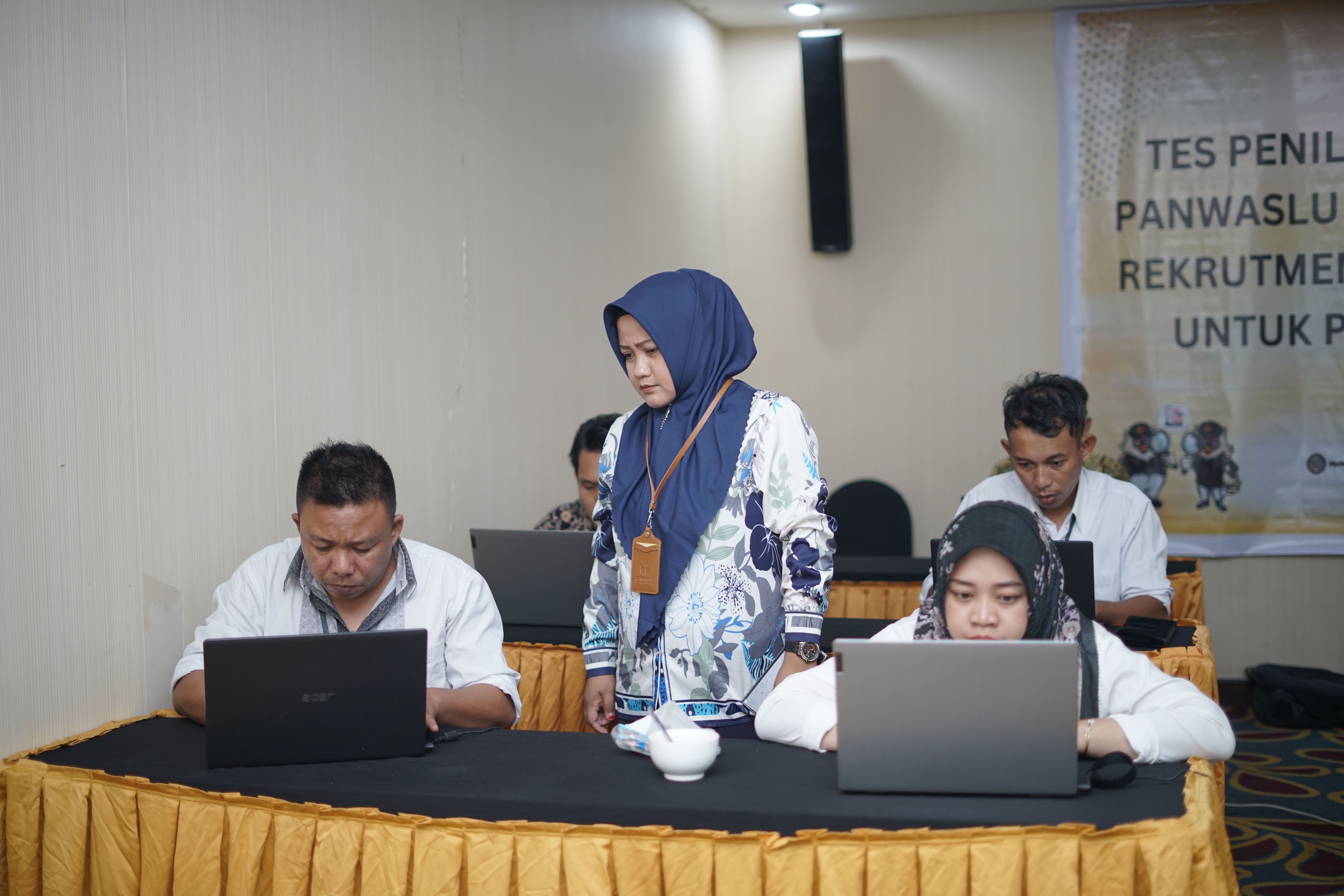 Pengawasan tes Panwascam Se Kotamobagu