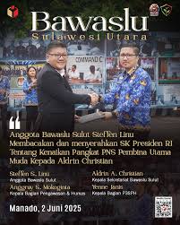 Anggota Bawaslu Sulut Steffen Linu Serahkan SK Presiden RI kepada Aldrin Christian
