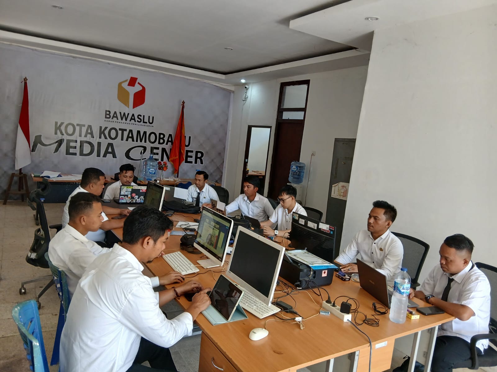 Pelaksanaan Penutupan oleh Bawaslu Sulut