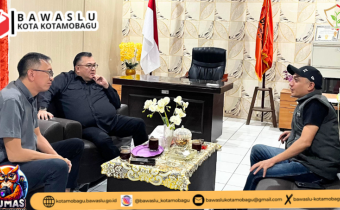 Erwin Sumampouw Monev Ke Bawaslu Kotamobagu 